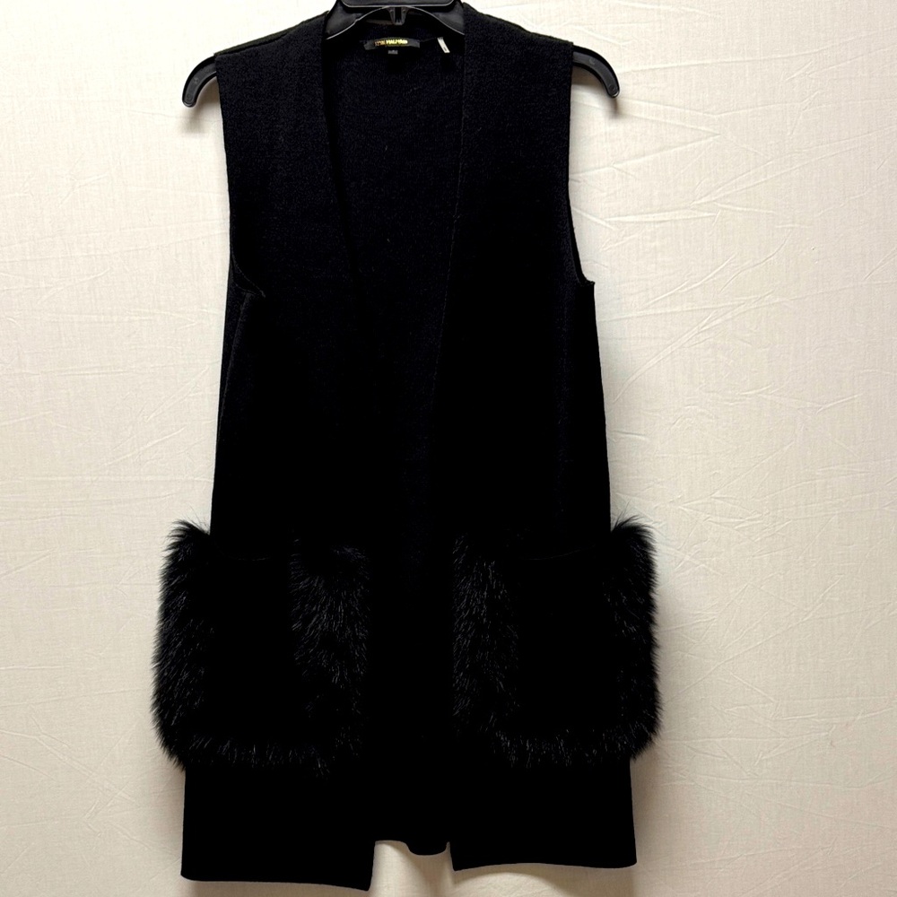 Kobi Halperin Black Knit Vest with fur detail
Solid black-no fading- EUC